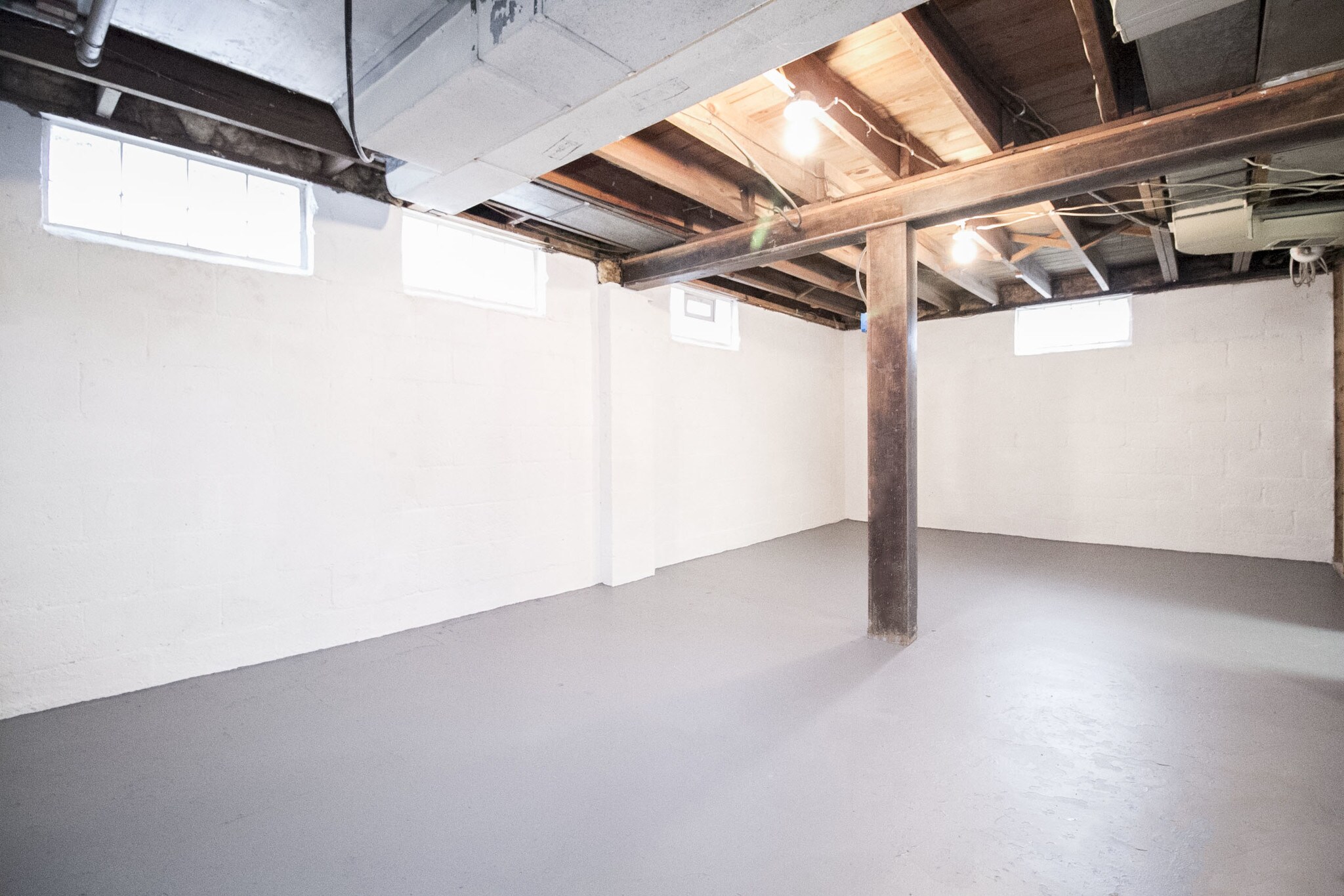 Building Photo - 2125 Loxley Rd