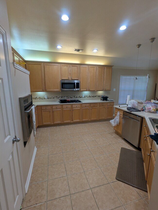 Building Photo - 3929 Cross Bend Dr