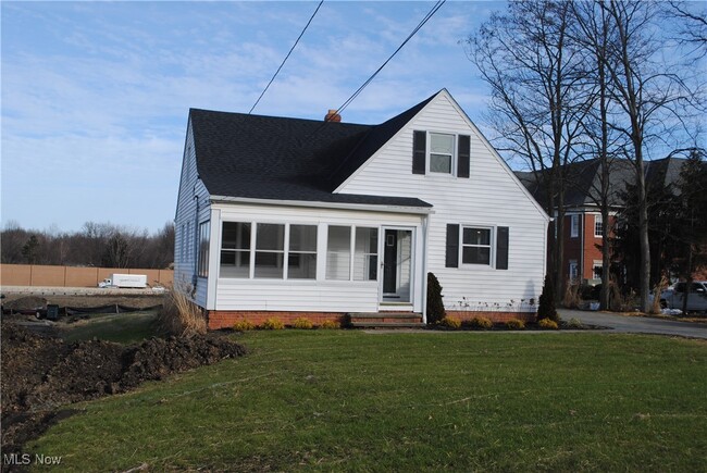 Building Photo - 26650 Detroit Rd