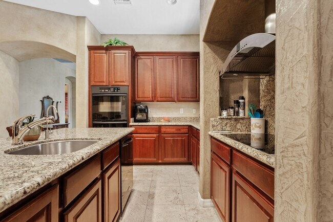 Building Photo - For Rent | 2 Bed | 2 Bath | Desert Dawn Condo in Toscano Villas