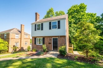 Building Photo - AVAILABLE JULY 1ST!! Don't miss this STUNNING 3 bedroom!