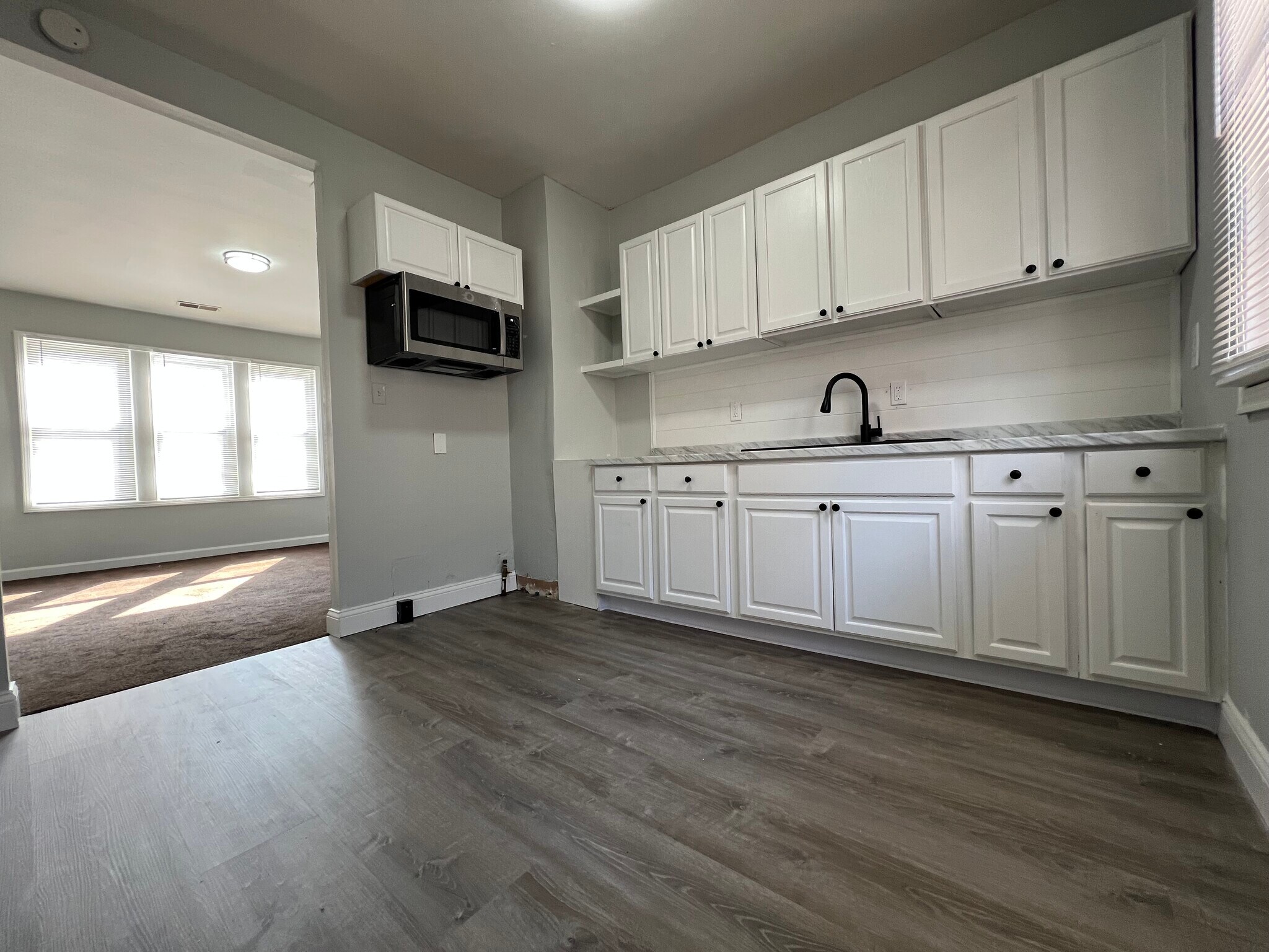 Building Photo - 4114 Pingree St