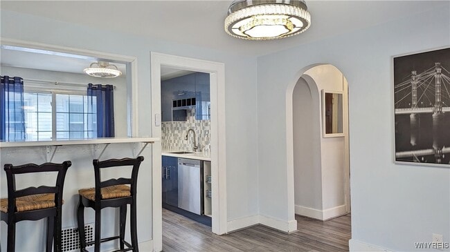 Building Photo - 81 Knox Ave