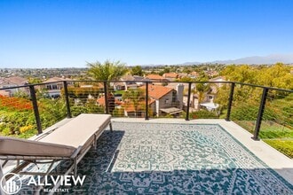 Building Photo - Beautifully Upgraded Home in Prime Mission Viejo Location