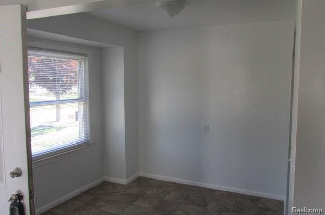 Building Photo - 613 Riverbank St