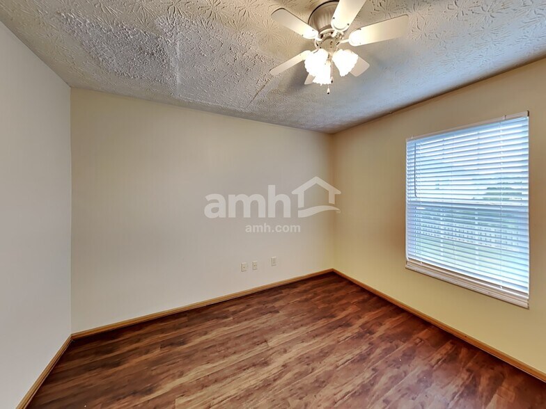 Building Photo - 6038 Platinum Dr