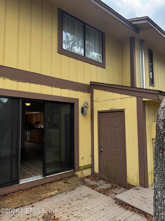 Building Photo - 12 Gln Fls Dr
