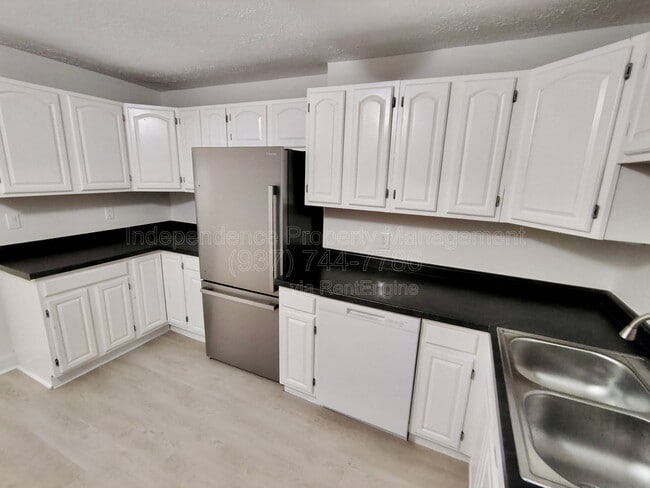 Building Photo - 4402 Pine Brook Ct