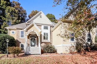 Building Photo - Elegant 4-Bedroom Home