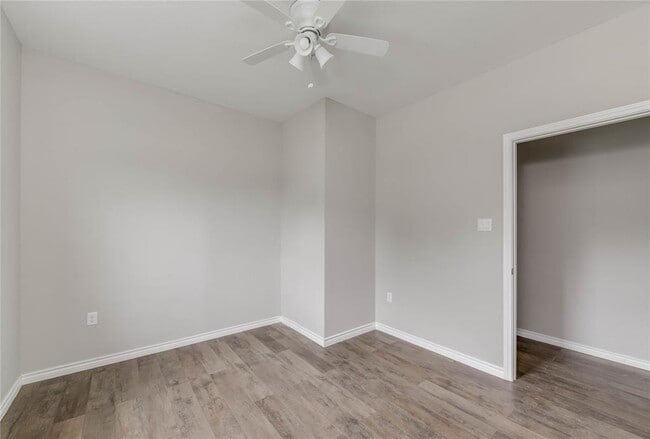 Building Photo - 412 Booth St