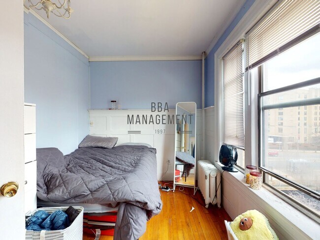 Building Photo - HOT FENWAY LISTING!!!!!