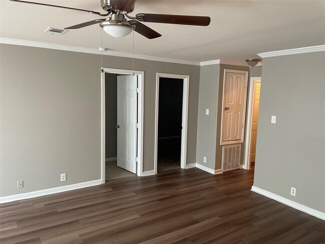 Building Photo - 8715 Knox St