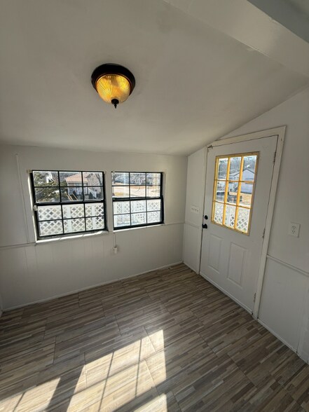 Building Photo - 5600 Gatesworth Ave