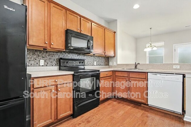 Building Photo - 407 Greywood Ln