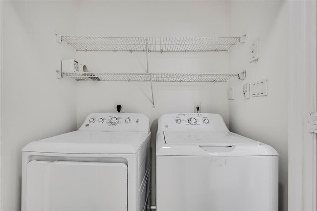 Building Photo - 821 Ralph McGill Blvd NE