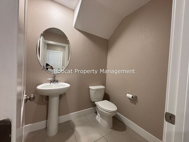 Building Photo - 3601 Pulsar Ln