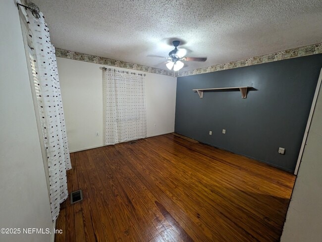 Building Photo - 183 Sherman Dr Cir