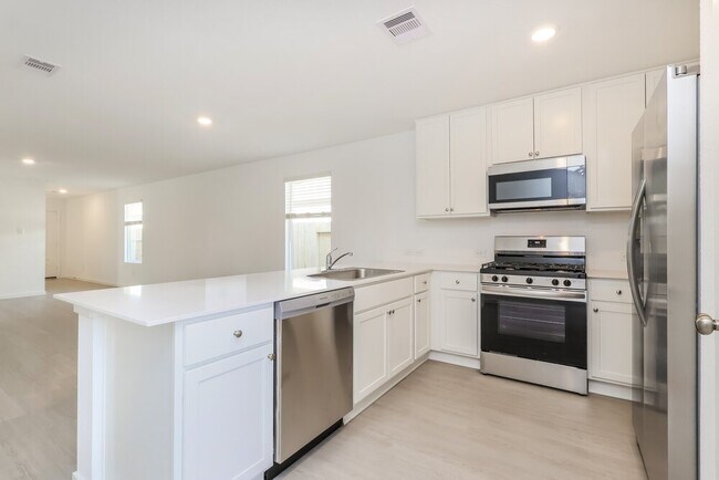 Building Photo - 1536 Crowson Rdg