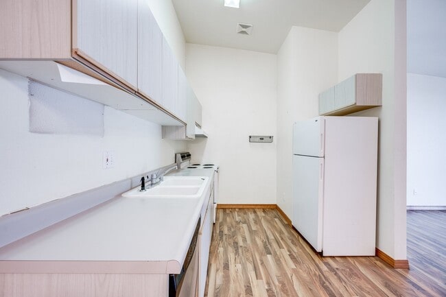 Building Photo - Your Perfect Home Near WSU – Spacious 3-Be...