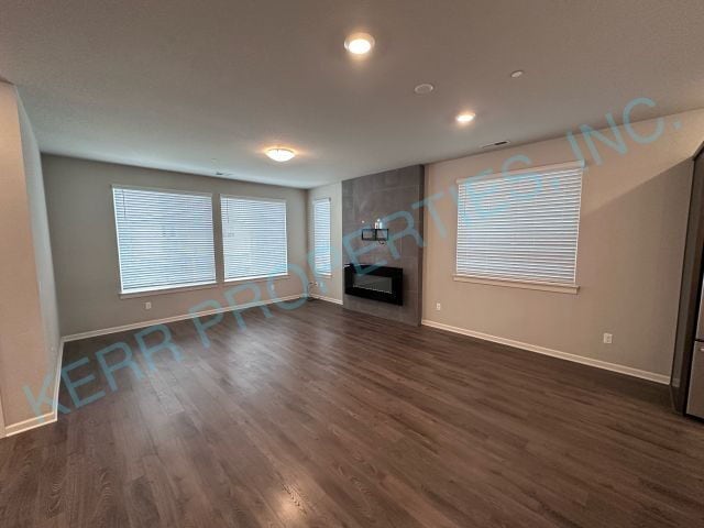 Building Photo - Spacious 3-Bedroom Townhouse with solar power in Happy Valley with 2.5 Bathrooms & 2105 Sq Ft of ...