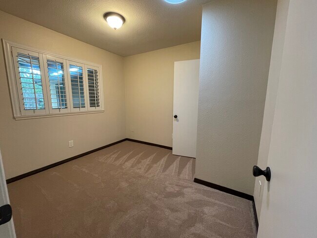 Building Photo - 17761 Quintana Ln