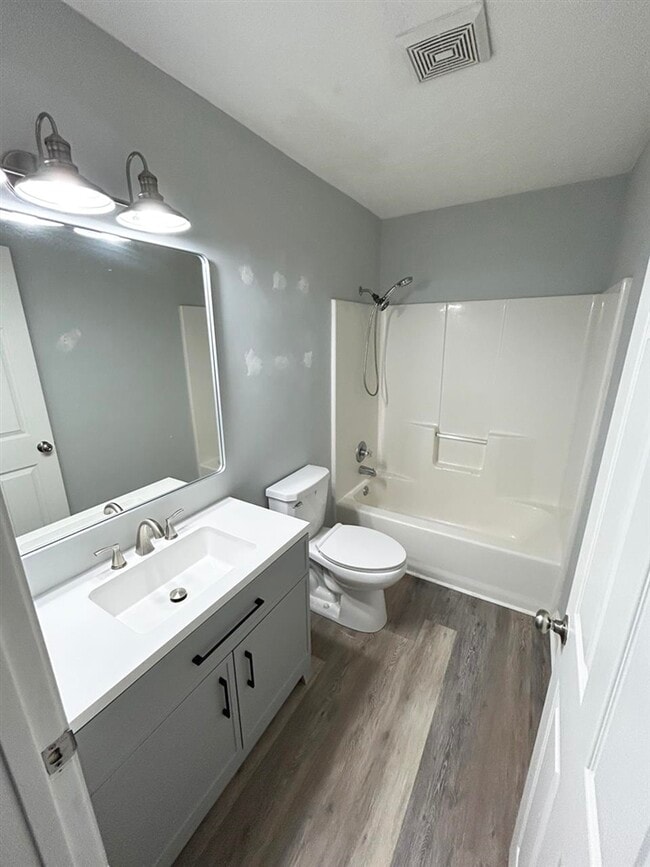 Building Photo - 13 Chaney Way