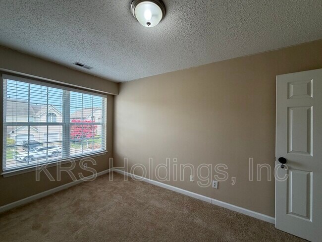 Building Photo - 940 Allendale Dr