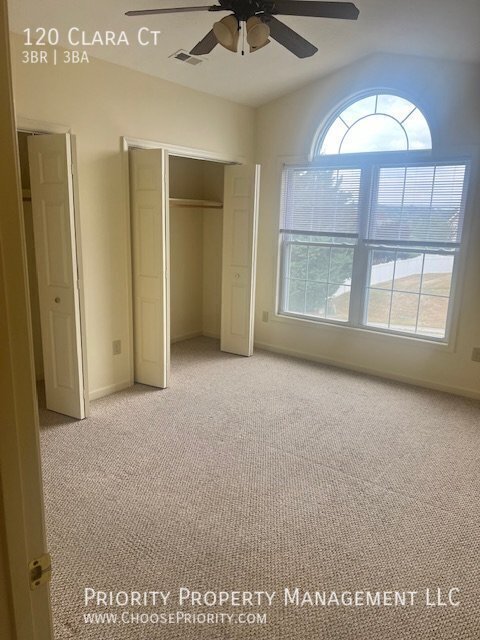 Building Photo - 120 Clara Ct