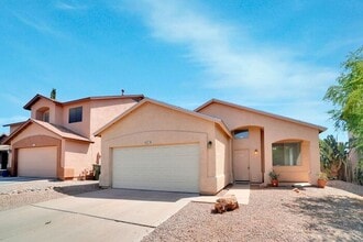 Building Photo - Gorgeous 3 Bedroom 2 Bath Home in Rita Ranch