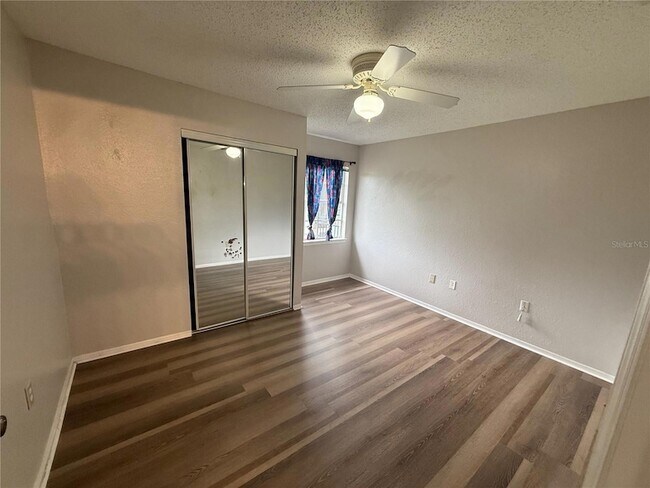Building Photo - 3705 SW 27th St