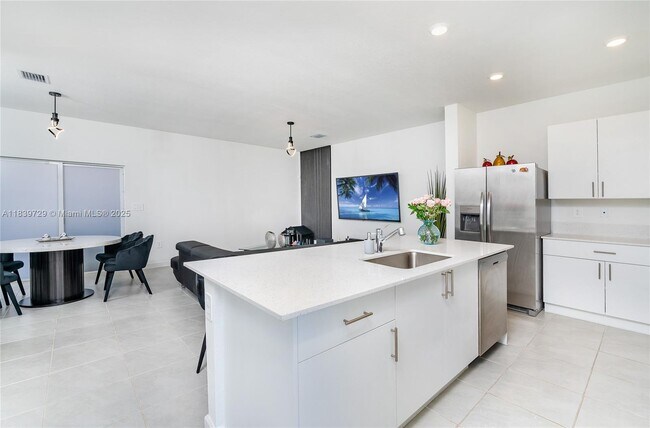 Building Photo - 26480 SW 148th Ct