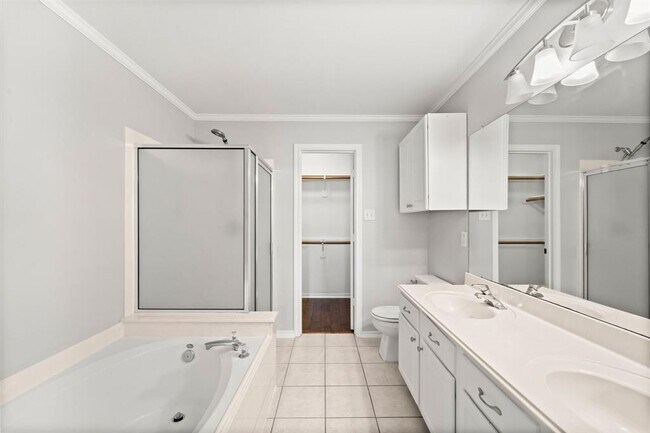 Building Photo - 26 Musgrove Pl