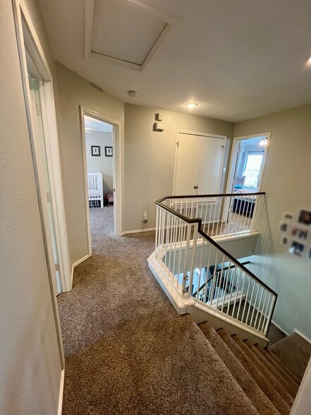 Building Photo - 313 Lava Bed Dr