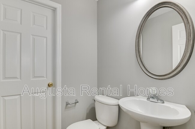 Building Photo - 7635 Pleasantville Way