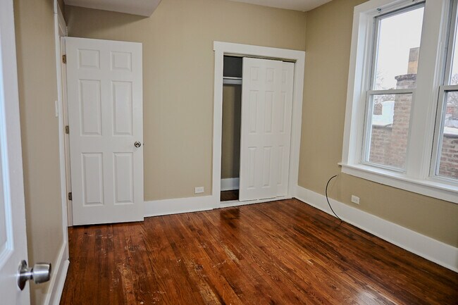 Building Photo - 1431 S Tripp Ave