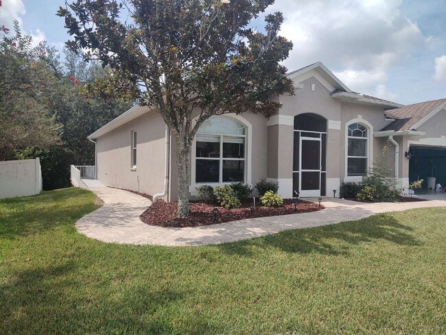 Building Photo - "Spacious 4-Bedroom with 3 Full Baths - 2,...