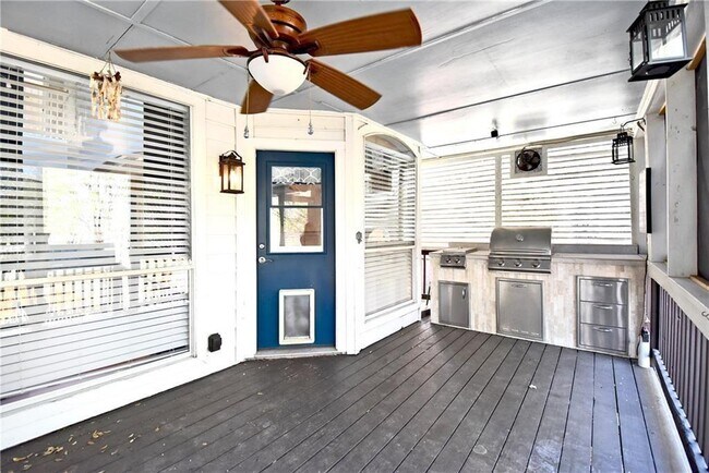 Building Photo - 1005 Cashew Ln