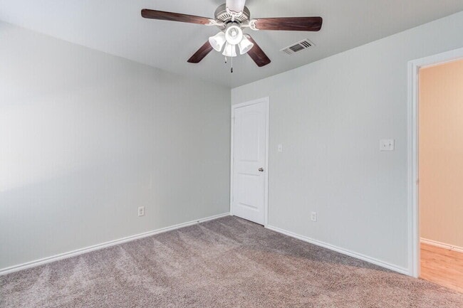 Building Photo - 1303 Kingston St