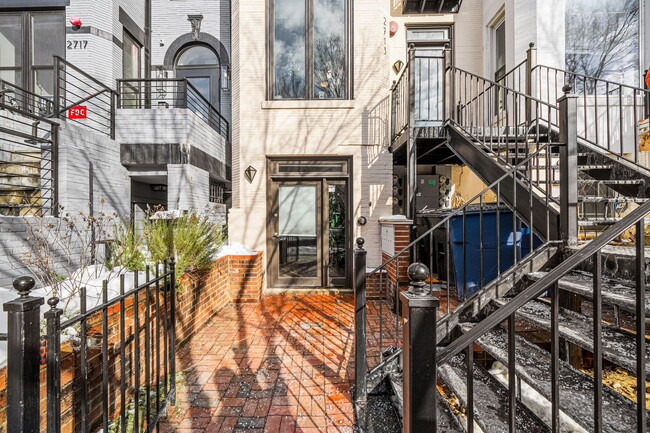 Building Photo - Comfort in Motion: Adams Morgan Apartment