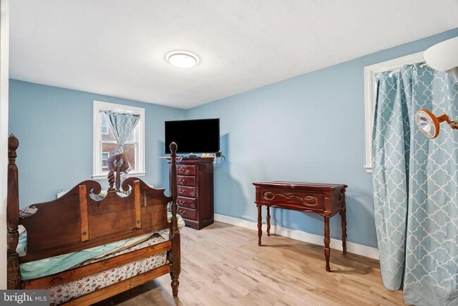 Building Photo - 7318 Frontenac St