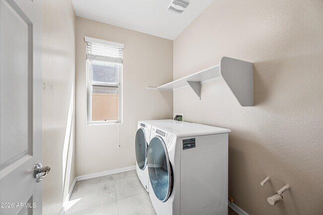 Building Photo - 25417 N 20th Ave