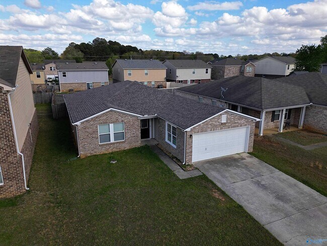 Building Photo - 202 Sagebrook Dr