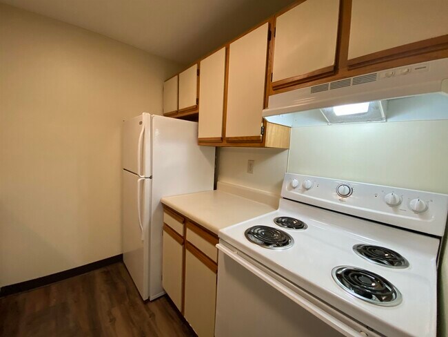 Building Photo - 121 Eastern Ave