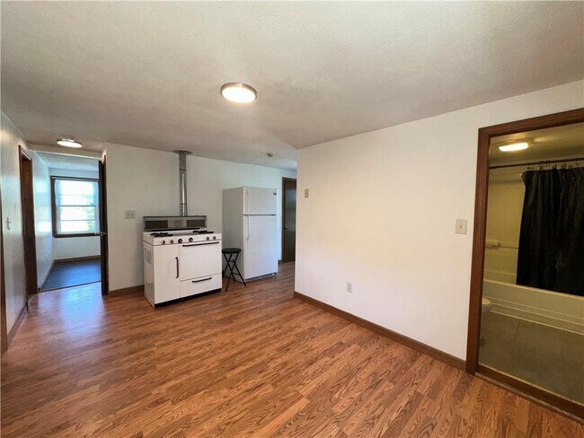 Building Photo - 177 Boyden St