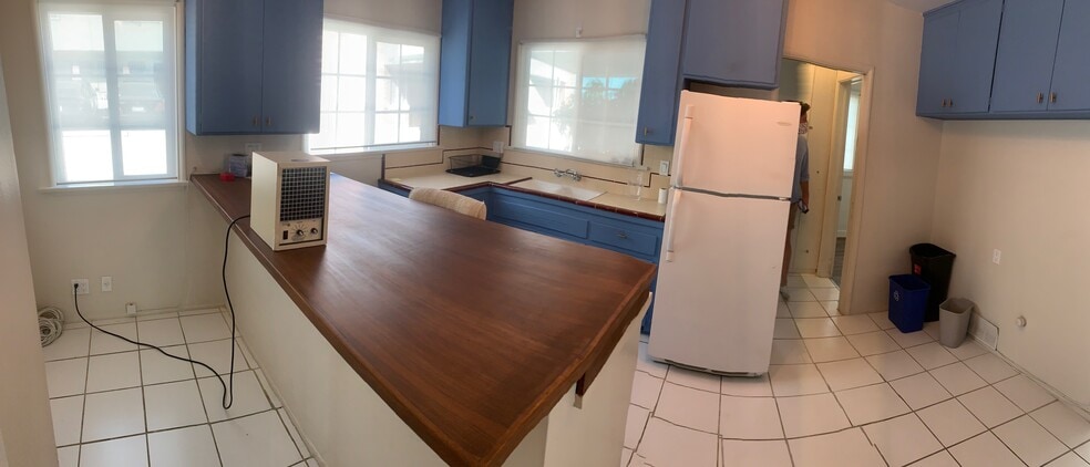 Building Photo - 1016 Palm Ave