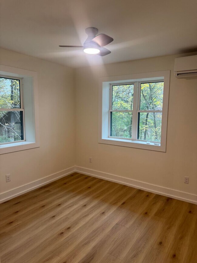 Building Photo - 2113 W Madison Ave