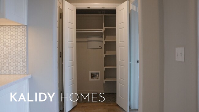 Building Photo - 5216 Bing Cir