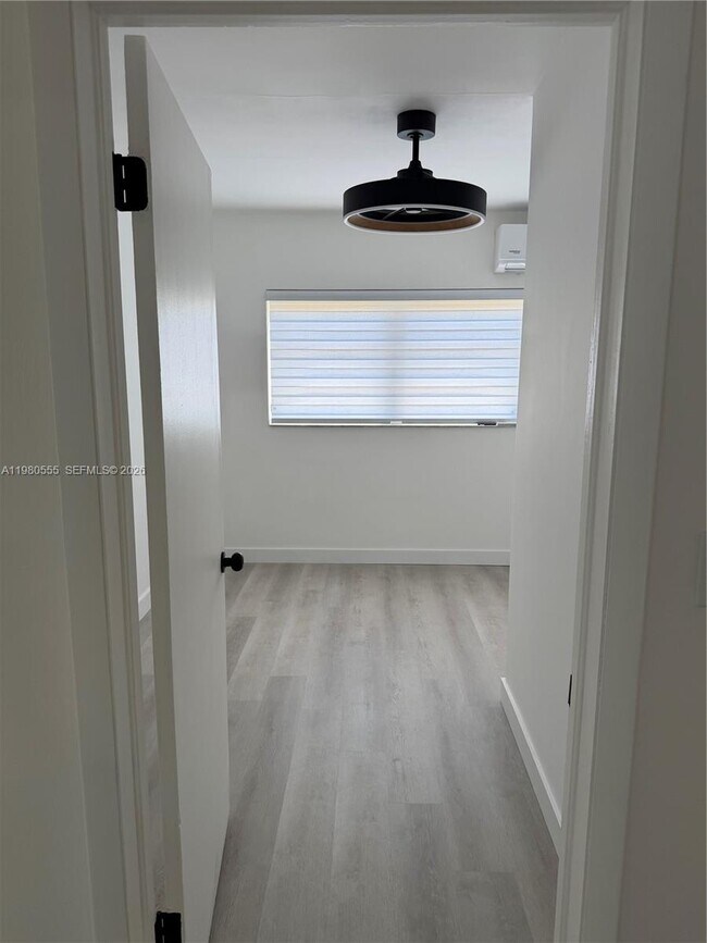 Building Photo - 3230 SW 98th Ave