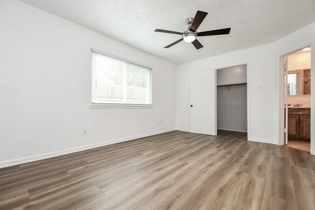 Building Photo - 6622 Kearney Dr