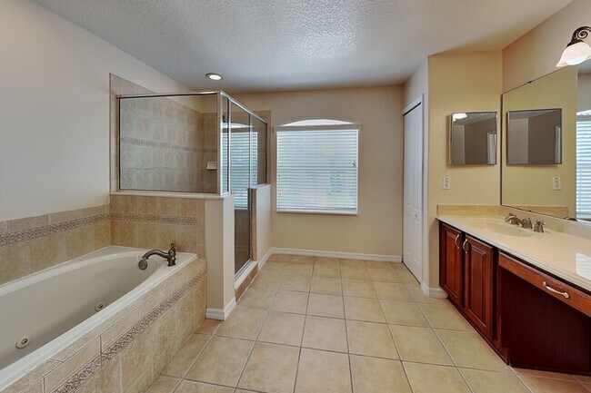 Building Photo - 14614 Cableshire Way